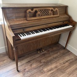 Kimball Upright Console Piano + Bench w/storage