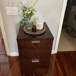 Nightstand With Wheels 