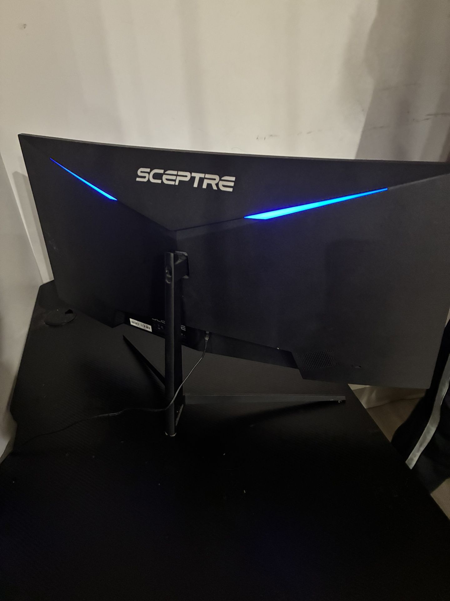 Gaming Monitor & Gaming Desk
