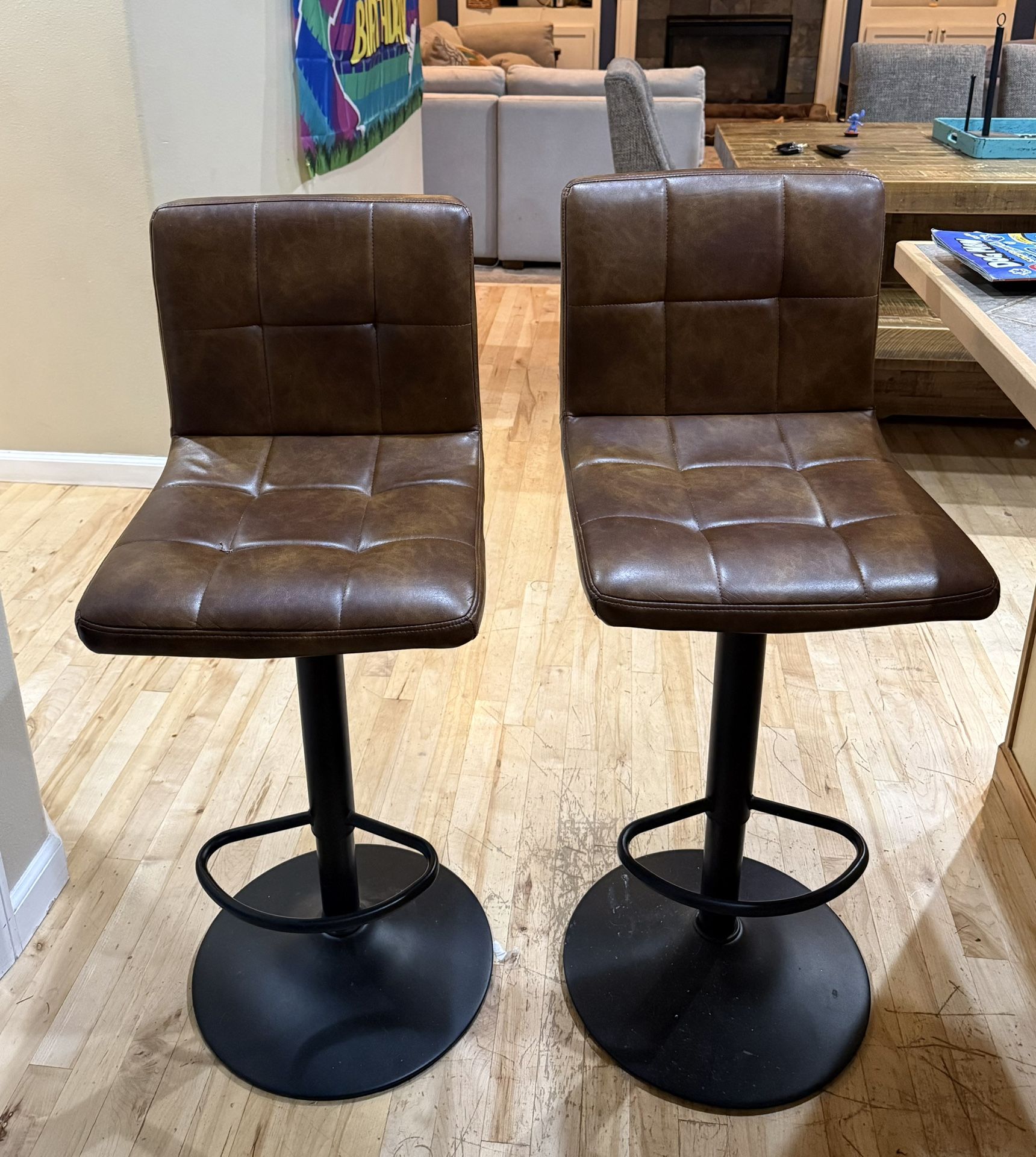 Swivel Bar Stools - Adjustable Height (2)