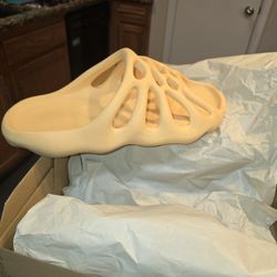 Yeezy 350 Slides Size 15