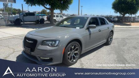 2018 Chrysler 300