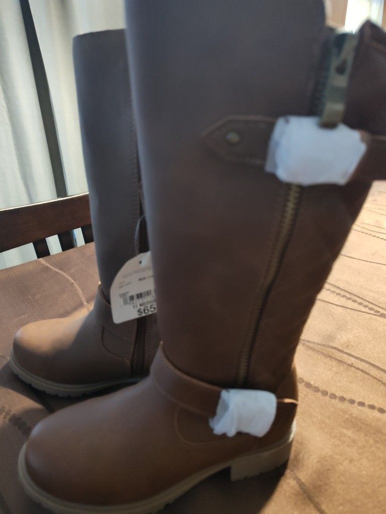 Boots π’π’ For Little Girl Size 11