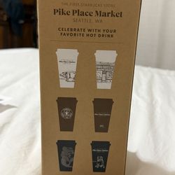 The first Starbucks Store Pike Place Market 