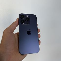 iPhone 14 Pro 'Deep Purple' · Unlocked For Any Company - 256GB