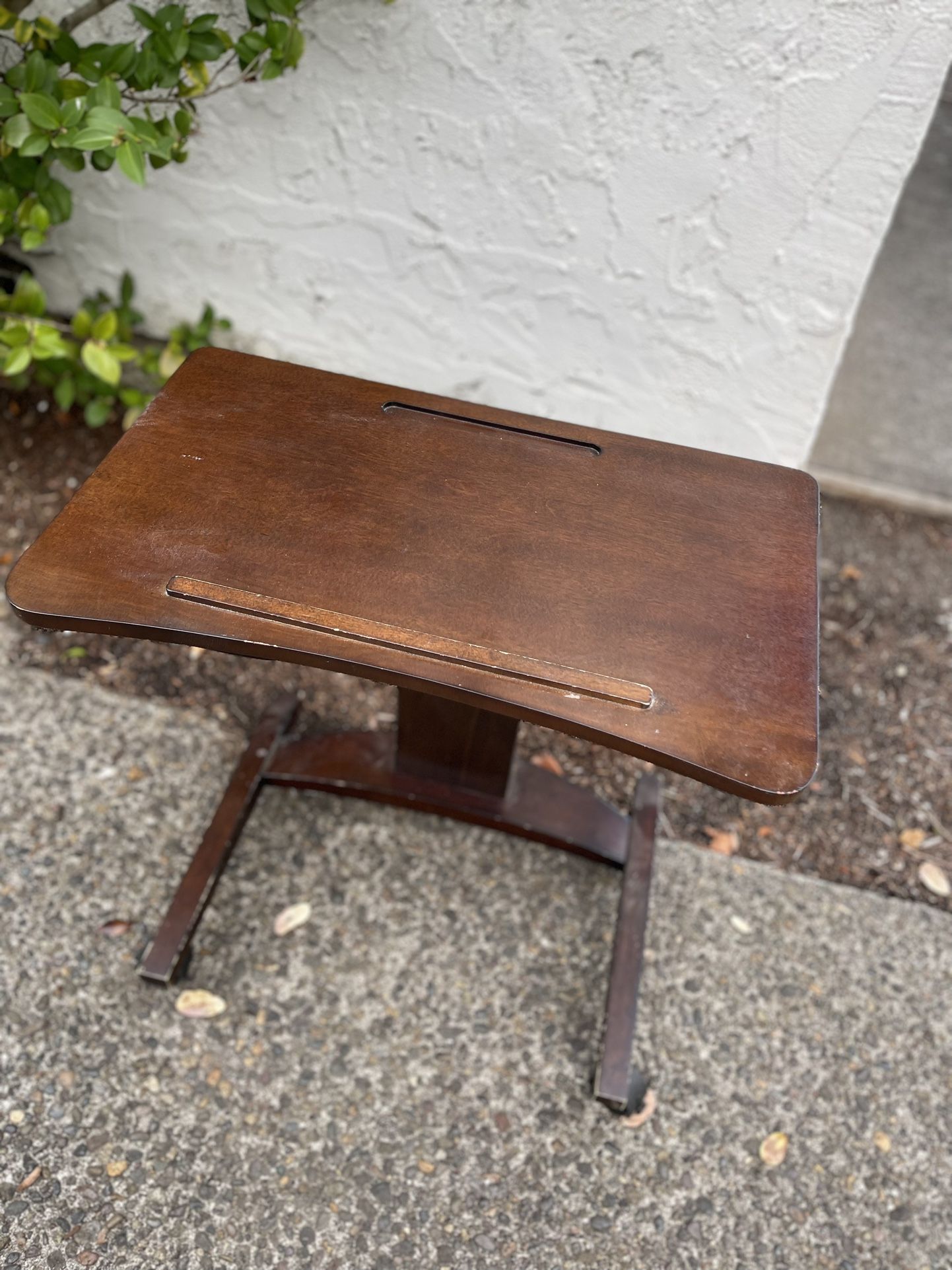 Laptop Stand Or Sit Table