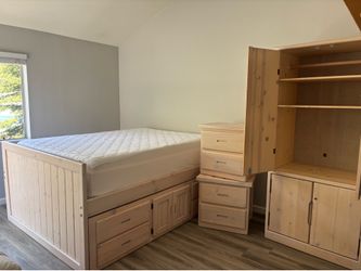 Bedroom Furniture Set