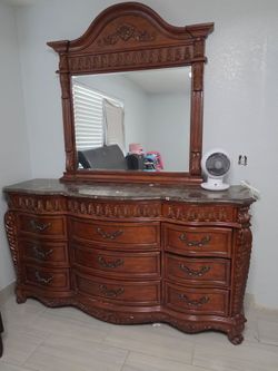 Dresser