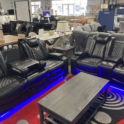Reclining Sofa Set! $1,999! Easy Financing! 🖤🩶🚨