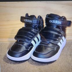 adidas Unisex-Child Hoops Size 7.5 toddler shoe  *USED FAST SHIPPING*