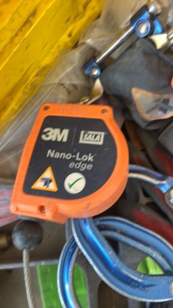 Fall protection Nano-Lok edge