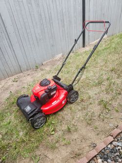 Craftsman Self-propelled lawnmower with grass catcher