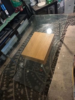 *FREE* Glass coffee table