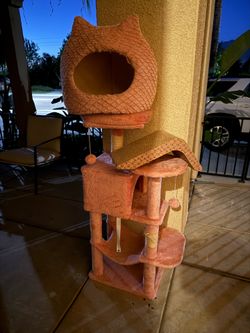 Cat tree