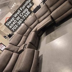 ✨️Reclining Sectionals Sofas ✨️ Furniture Sectionals, Bedrooms, Dining Avail