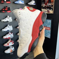 Jordan 13 “Chicago” Size 10
