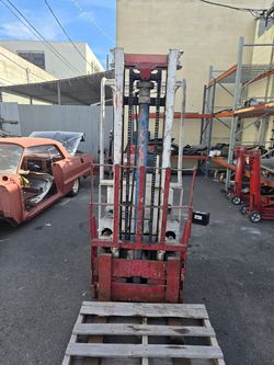 Clark Forklift