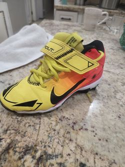 Nike Sport Performance 27 Cleat Football Soccer (24.5) Size Kids