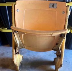 Chicago Bears Soldier Field Vintage Chair  - Very Rare!!! COA