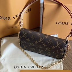Louis Vuitton Brown Hand Bag for Sale in Winchester, CA - OfferUp