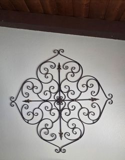 Set of 2 metal decorative wall art pieces 47" x 47"