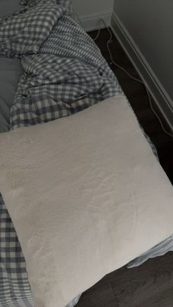 Fluffy Pillow