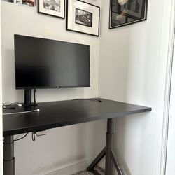 IKEA IDÅSEN Sit/Stand Desk – Dark Gray Frame with Black Top