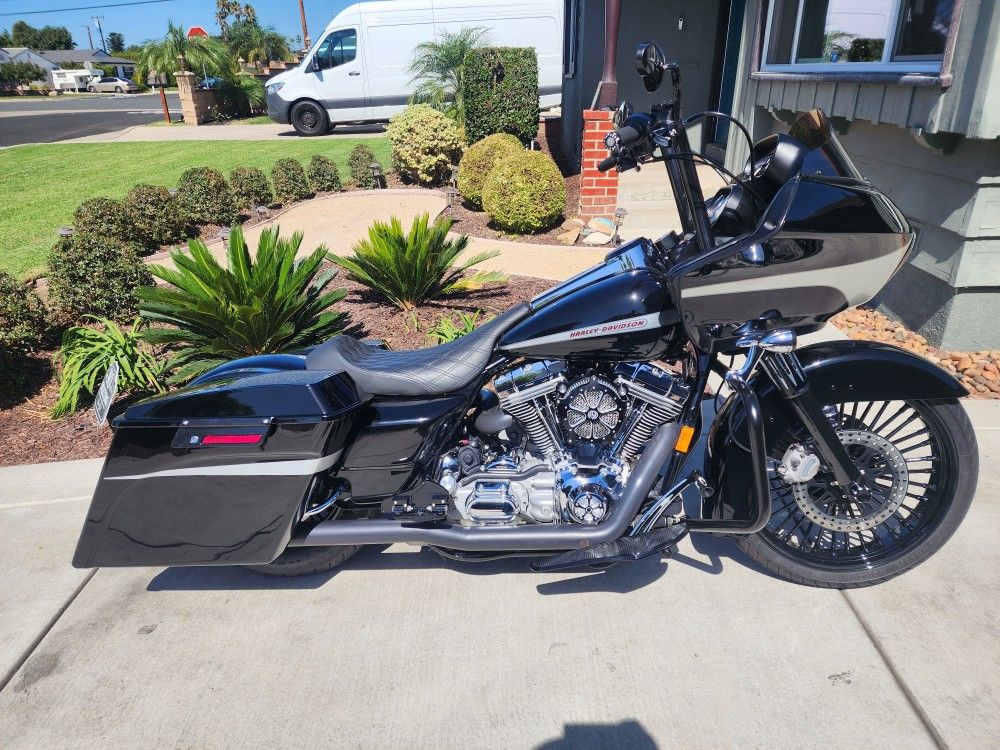 06 Harley Roadglide (Immaculate)