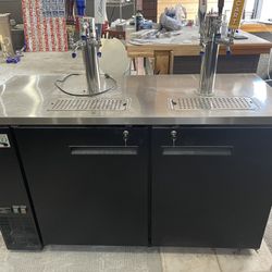 6 Tap Avantco Cooler/Bar 
