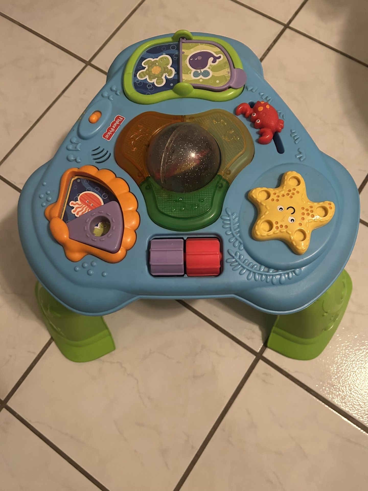 Small Activity Toy /table 