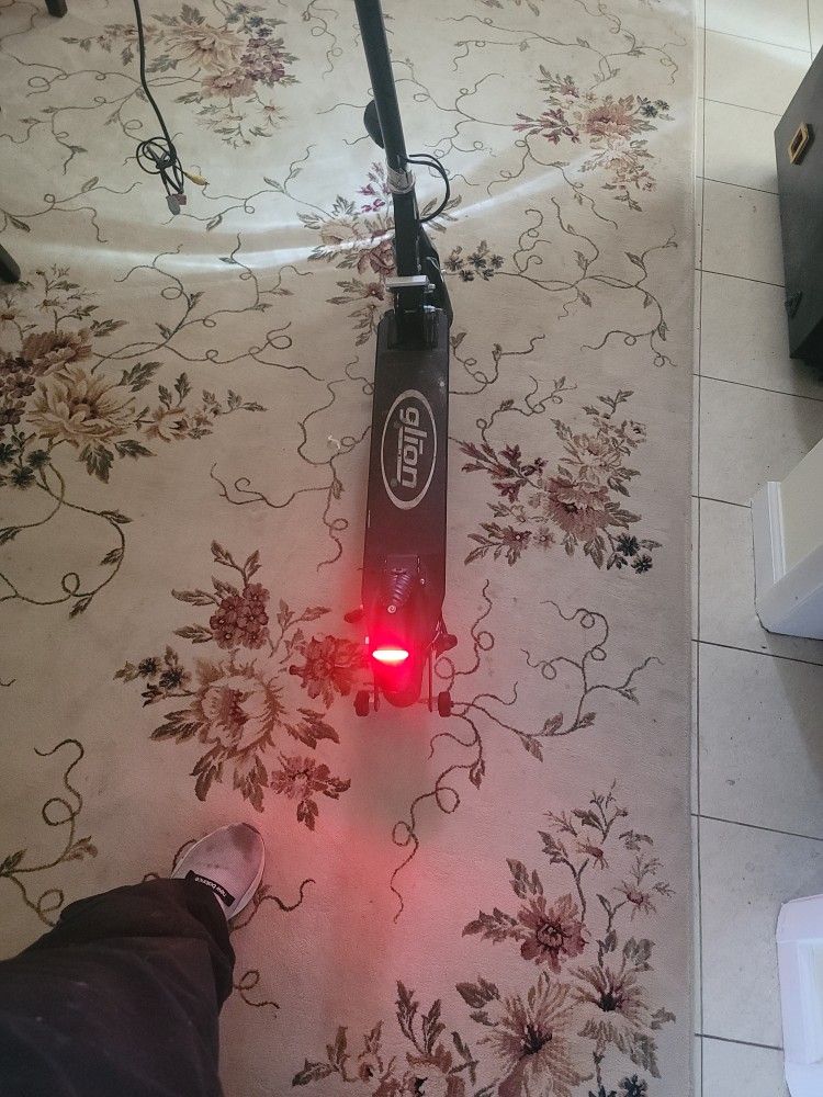 "GLION 225" Folding Dolly Lightweight Adult Scooter