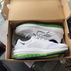 Nike Men’s Air Max Genome