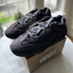 Yeezy 500 Utility Black Size 8.5 DS Brand New!