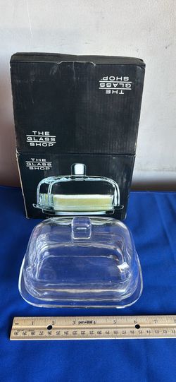 Glass butter dish with lid