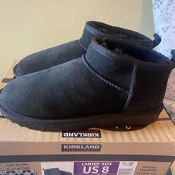 Fur Boots Size 8 New 