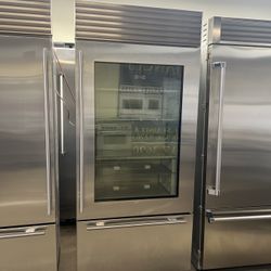 SUB ZERO 36”WIDE BUILT IN GLASS VIEW BOTTOM FREEZER REFRIGERATOR 