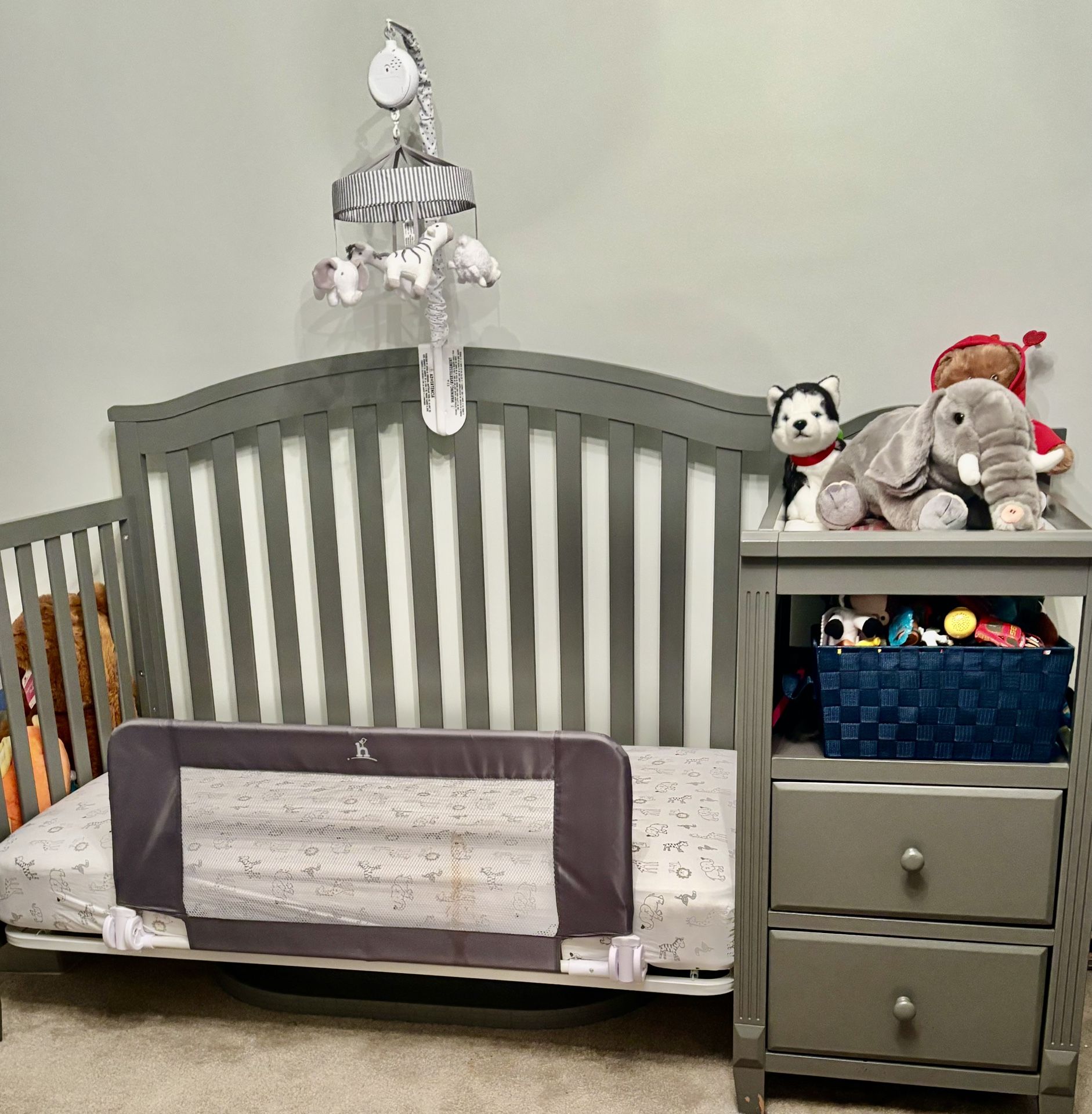 4-in-1 Convertible Crib And Mattress