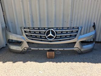 2012 2013 2014 2015 MERCEDES BENZ ML CLASS ML350 ML450 ML550 FRONT BUMPER COVER AND GRILLE GRILL ORIGINAL USED OEM