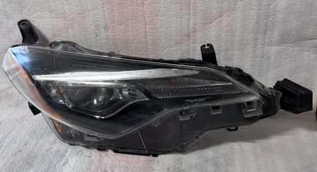 2017-2019 TOYOTA COROLLA HEADLIGHT