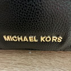Michael KORS Leather Black Purse Size Medium