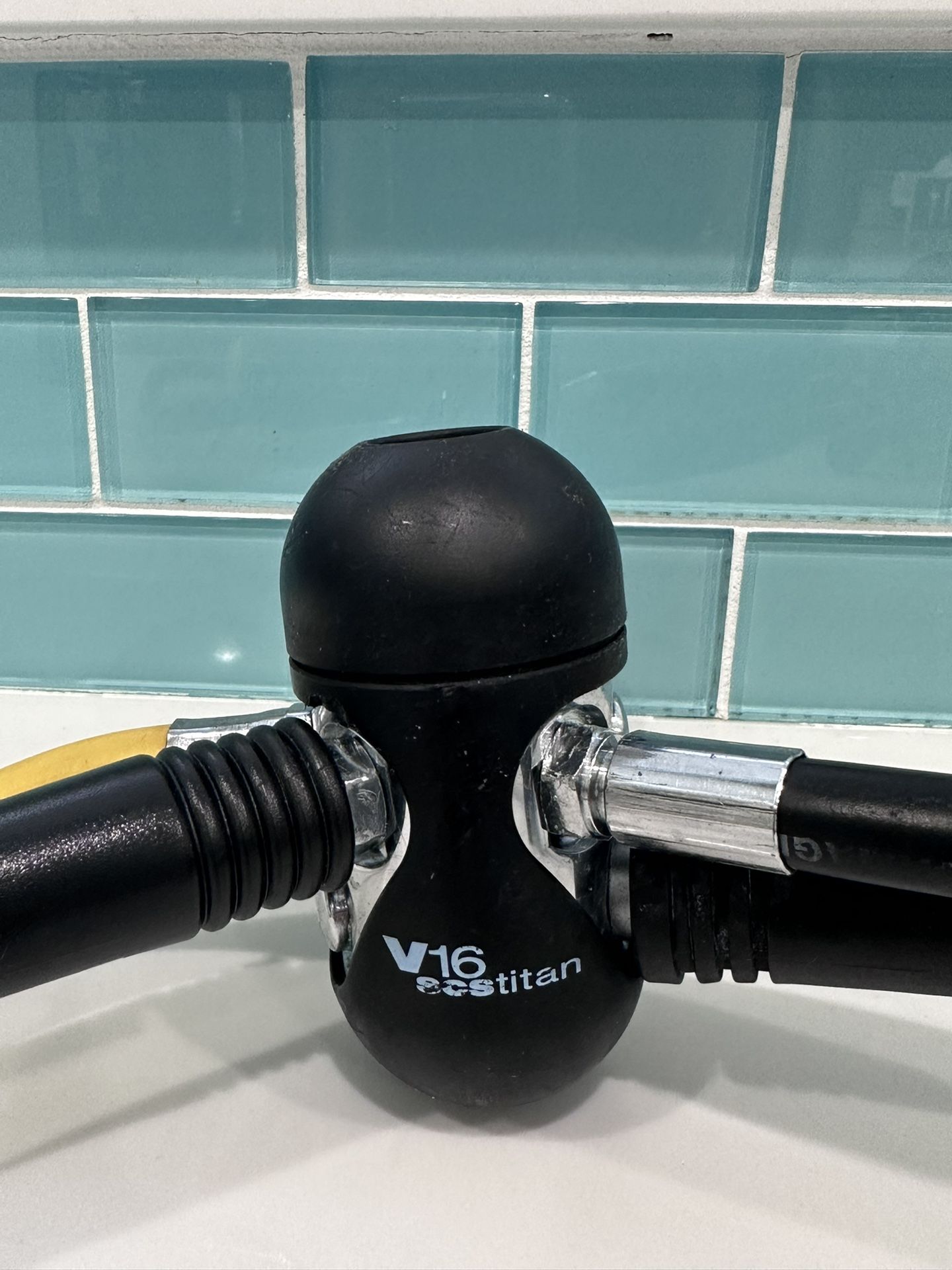 Mares v16 Proton Metal - Scuba Diving Regulator