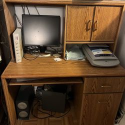Computer desk