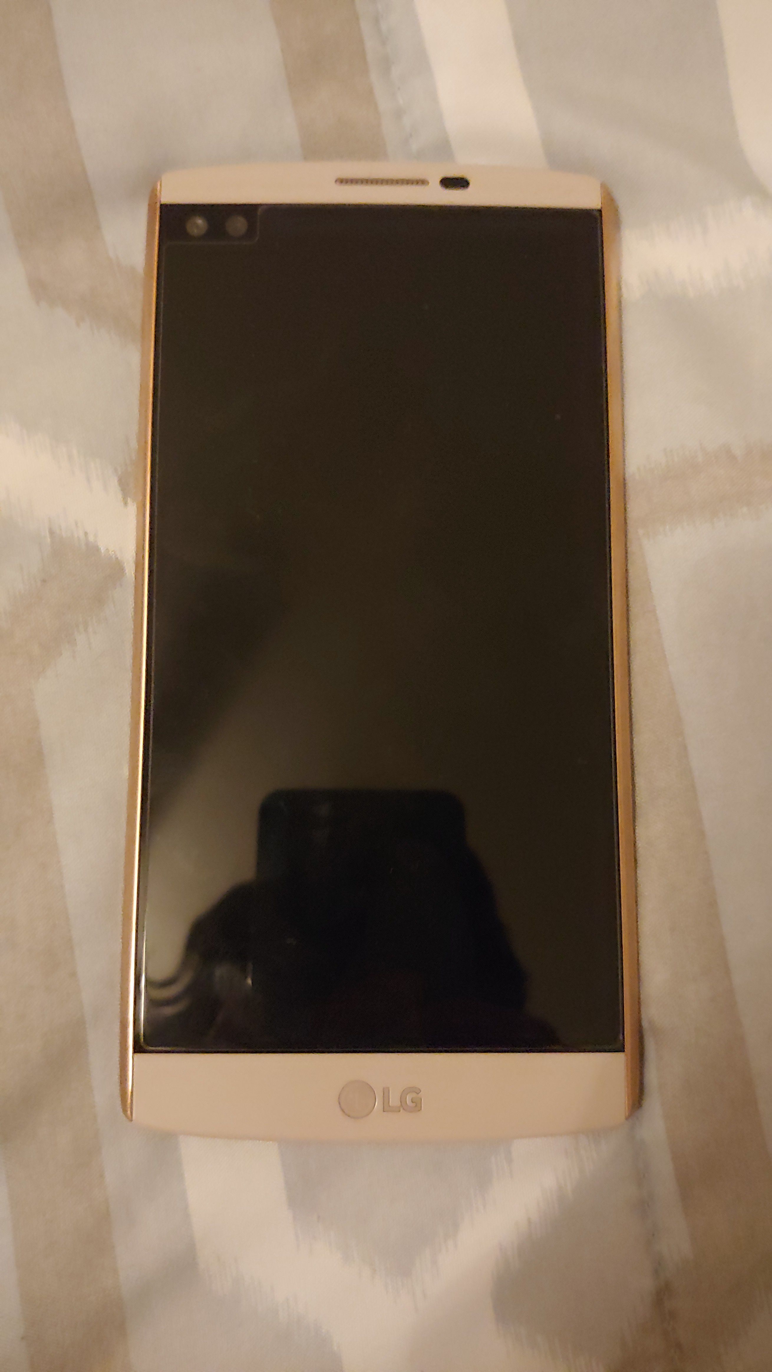 LG V10 Dual Sim 64GB unlocked (rose gold)