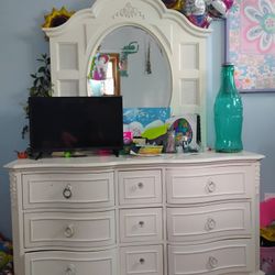Solid Wood Children's Bedroom Set 
