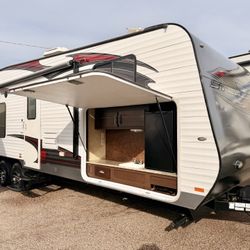 2014 Stealth Toy Hauler 27Ft Gen & Fuel Station Front Bed Like New