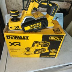 DEWALT
20V MAX XR Cordless Brushless 3-1/4 in. Planer (Tool Only)