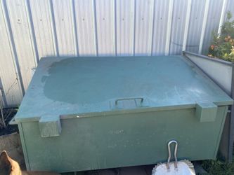 Tool Box/ Chest