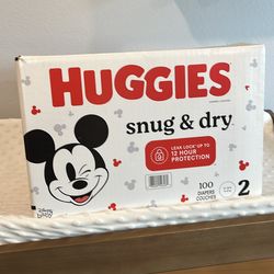 Huggies Snug and Dry Diapers - Size 2 (100 pack)