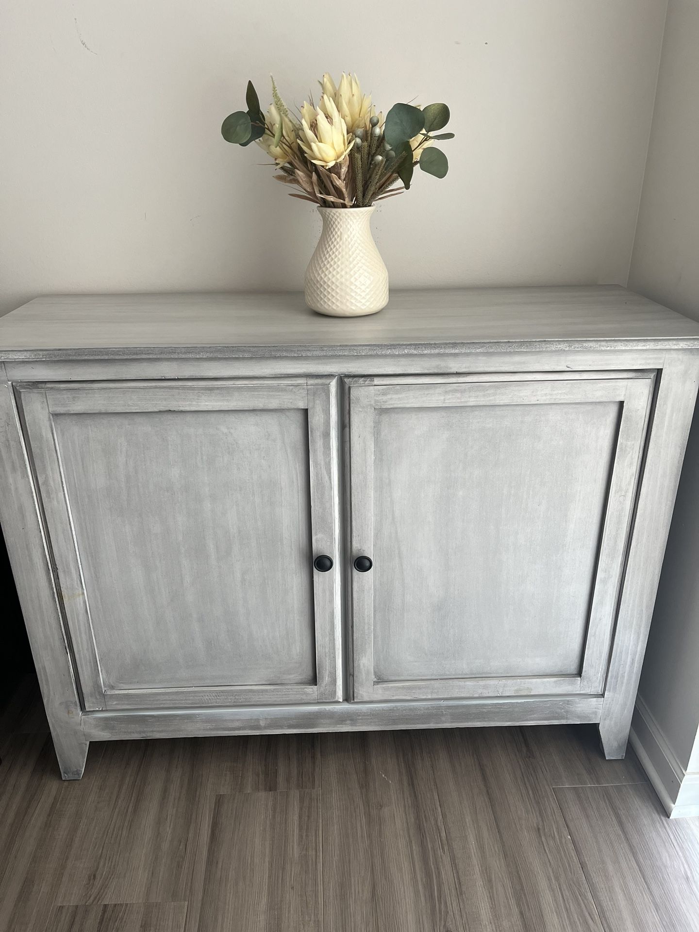 White And Gray Tv Stand
