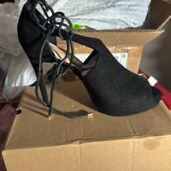 New new high heels, size 9, beautiful high heels